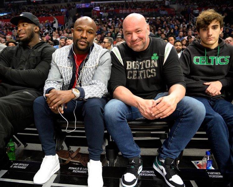 Floyd Mayweather đã giải nghệ bao nhiêu lần?