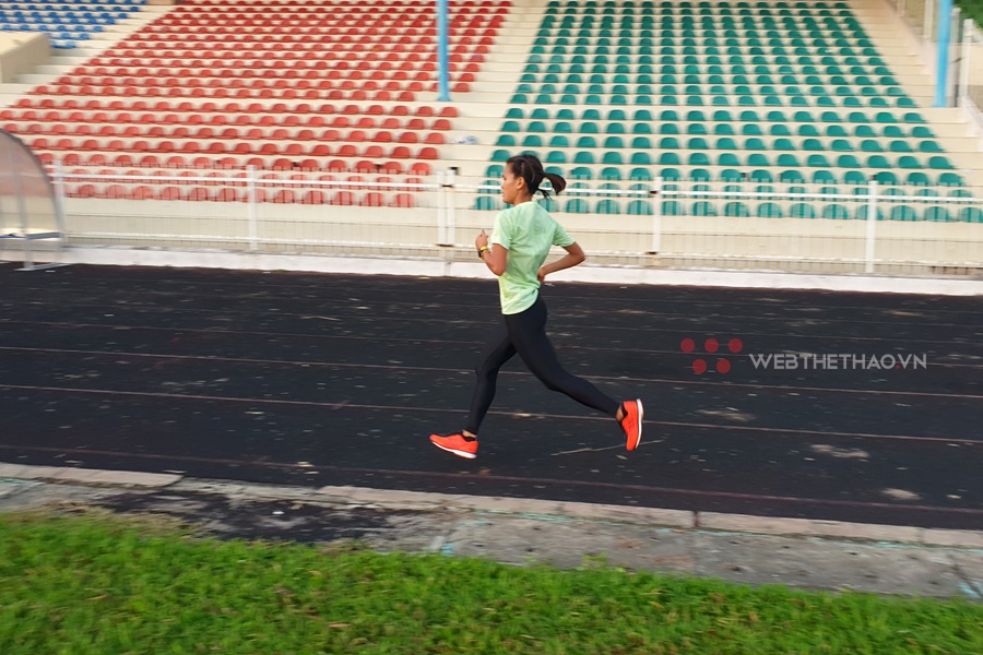 Hồng Lệ trở lại Quy Nhơn “luyện giò” sau HCĐ marathon SEA Games 30 ấn tượng