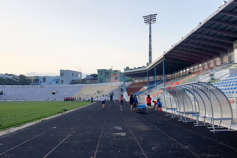 Hồng Lệ trở lại Quy Nhơn “luyện giò” sau HCĐ marathon SEA Games 30 ấn tượng