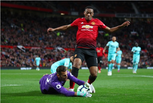 Soi kèo MU vs Newcastle 00h30, 27/12 (Vòng 19 Ngoại hạng Anh)