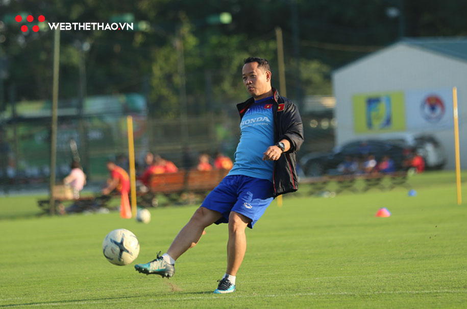 ĐTQG và U23 Việt Nam sẽ có hai trợ lý ngôn ngữ riêng biệt