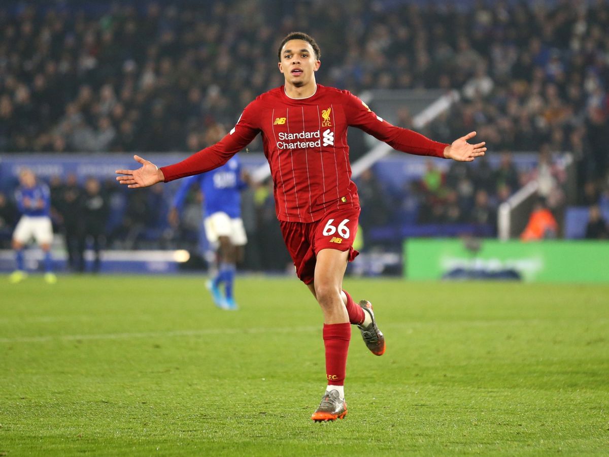 CĐV Liverpool “troll” MU không thương tiếc bằng người hùng Alexander-Arnold