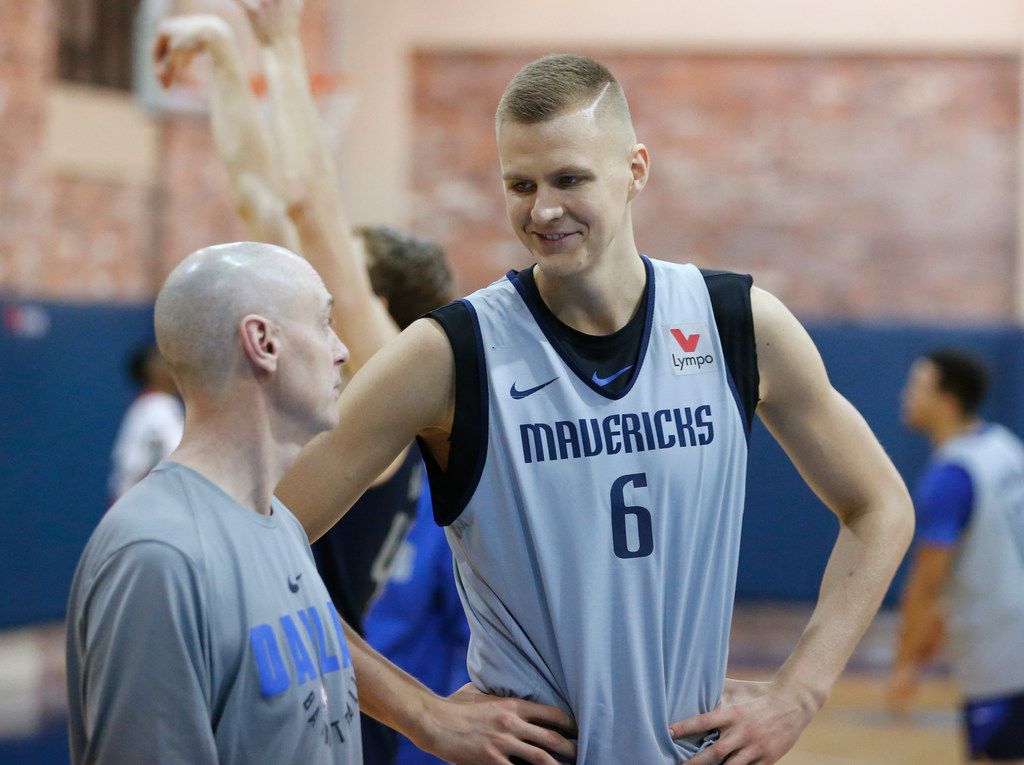 Dallas Mavericks thở phào với chấn thương của Kristaps Porzingis