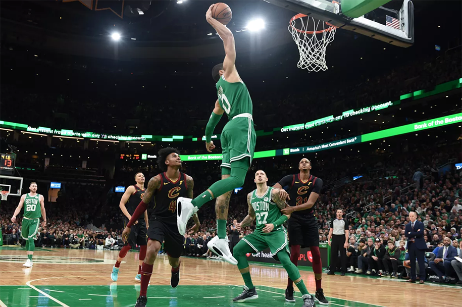 Boston Celtics thắng trận thứ 5 liên tiếp nhờ màn thay nhau gánh của bộ đôi Jay-Jay Boston Celtics thắng trận thứ 5 liên tiếp nhờ màn thay nhau gánh của bộ đôi Jay-Jay