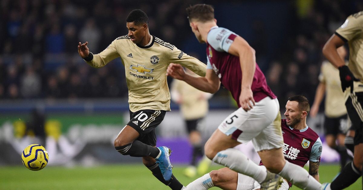 Cặp song sát Martial - Rashford tiếp tục đưa MU lên đỉnh