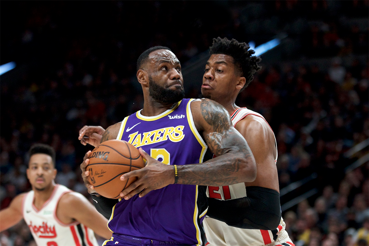 LeBron James kiến tạo đỉnh, cùng dàn dự bị LA Lakers thăng hoa trước Blazers