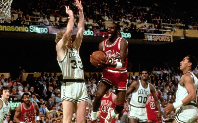 Nhìn lại 5 trận đấu đáng nhớ của Michael Jordan để thấy Vua bóng rổ bá đạo đến thế nào