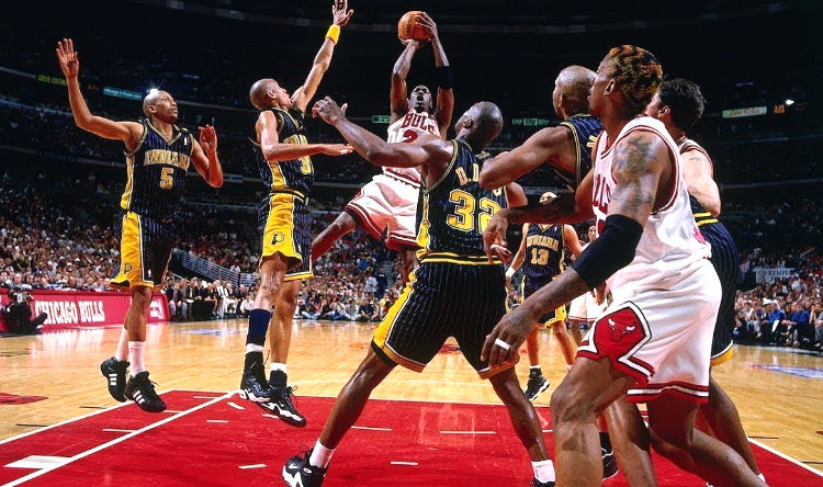 Nhìn lại 5 trận đấu đáng nhớ của Michael Jordan để thấy Vua bóng rổ bá đạo đến thế nào