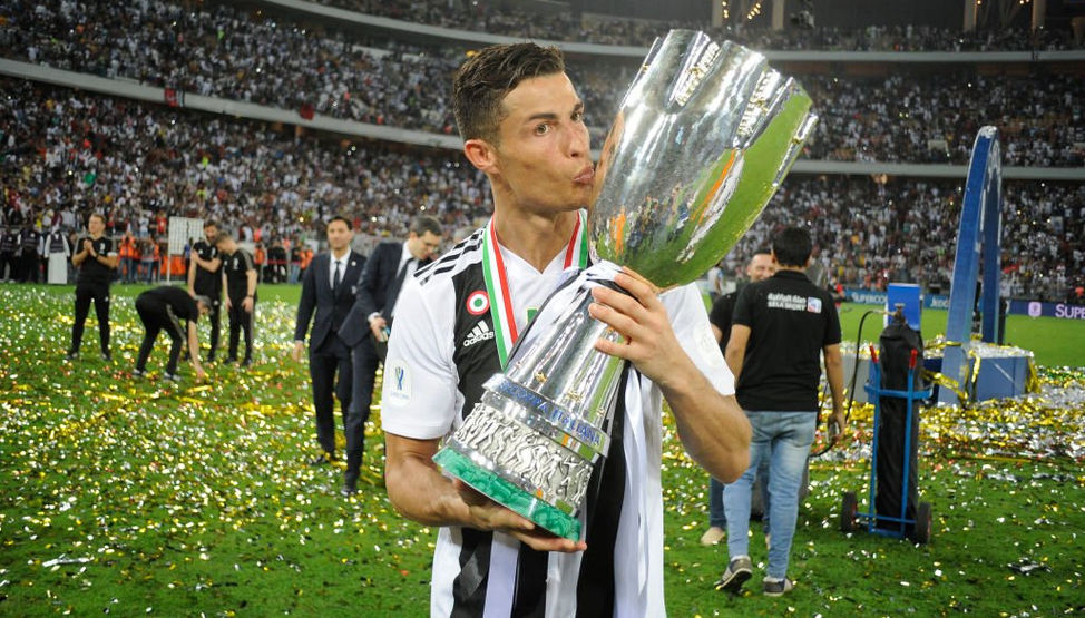 Ronaldo giỏi đá chung kết, Messi còn giỏi hơn?