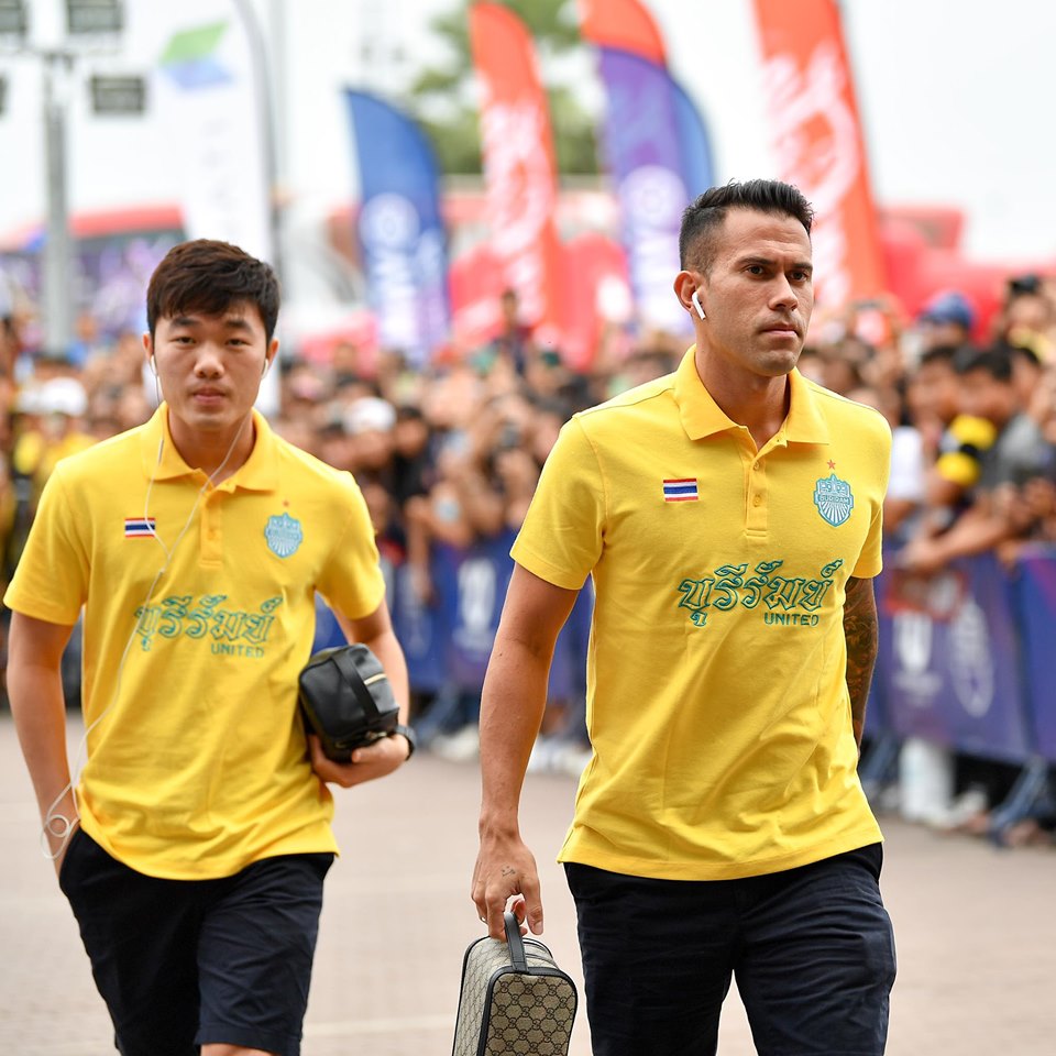 Kết quả Buriram vs Muang Thong (1-0): Xuân Trường góp mặt trong chuỗi thua dài của Văn Lâm Kết quả Buriram vs Muang Thong (1-0): Xuân Trường góp mặt trong chuỗi thua dài của Văn Lâm
