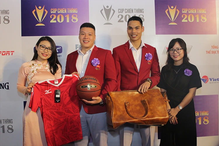 Cúp Chiến thắng 2018: Quang Hải giành giải thưởng Nam VĐV của năm Cúp Chiến thắng 2018: Quang Hải giành giải thưởng Nam VĐV của năm