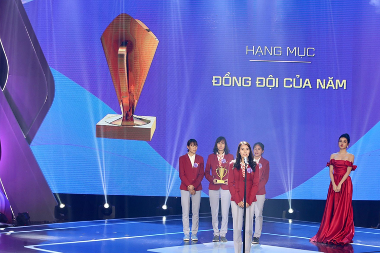 Cúp Chiến thắng 2018: Quang Hải giành giải thưởng Nam VĐV của năm Cúp Chiến thắng 2018: Quang Hải giành giải thưởng Nam VĐV của năm