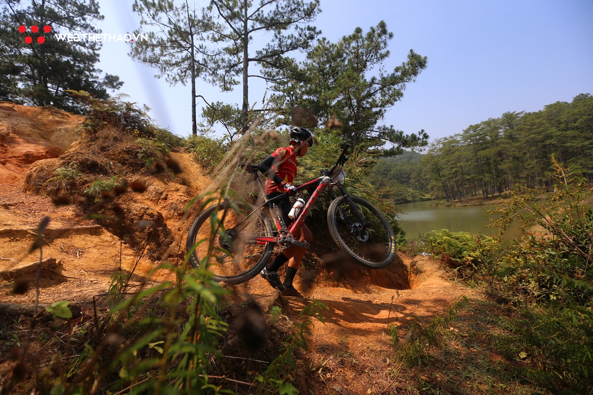 Dalat Victory Challenge 2019: 1001 cách chinh phục dốc đứng vực sâu của các cua rơ