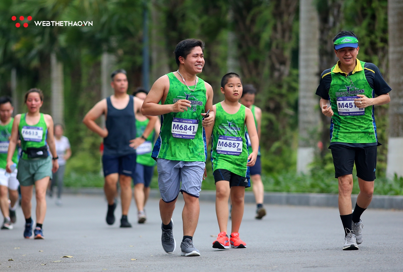 Chùm ảnh: Những nụ cười mang tên Ecopark Marathon 2019