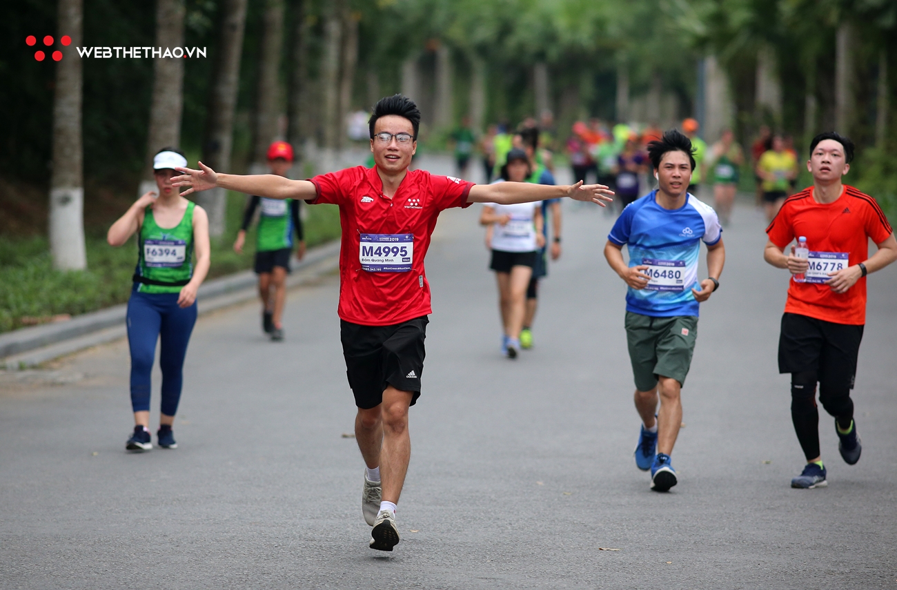 Chùm ảnh: Những nụ cười mang tên Ecopark Marathon 2019