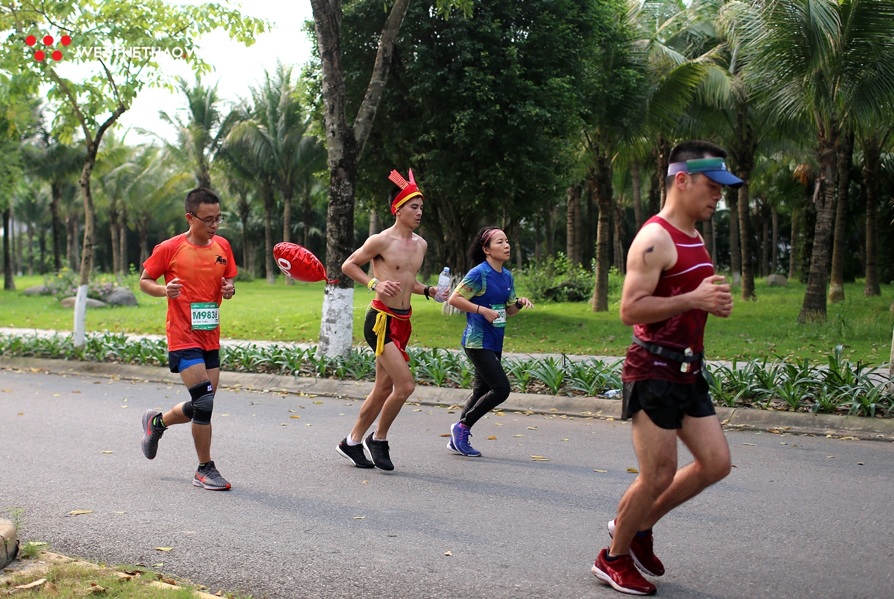 Độc đáo dàn Lạc Tướng Lạc Hầu tại Ecopark Marathon 2019