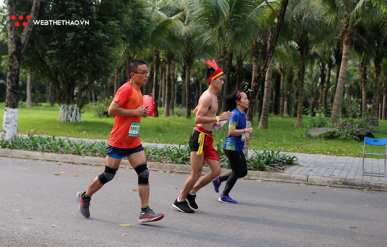 Độc đáo dàn Lạc Tướng Lạc Hầu tại Ecopark Marathon 2019
