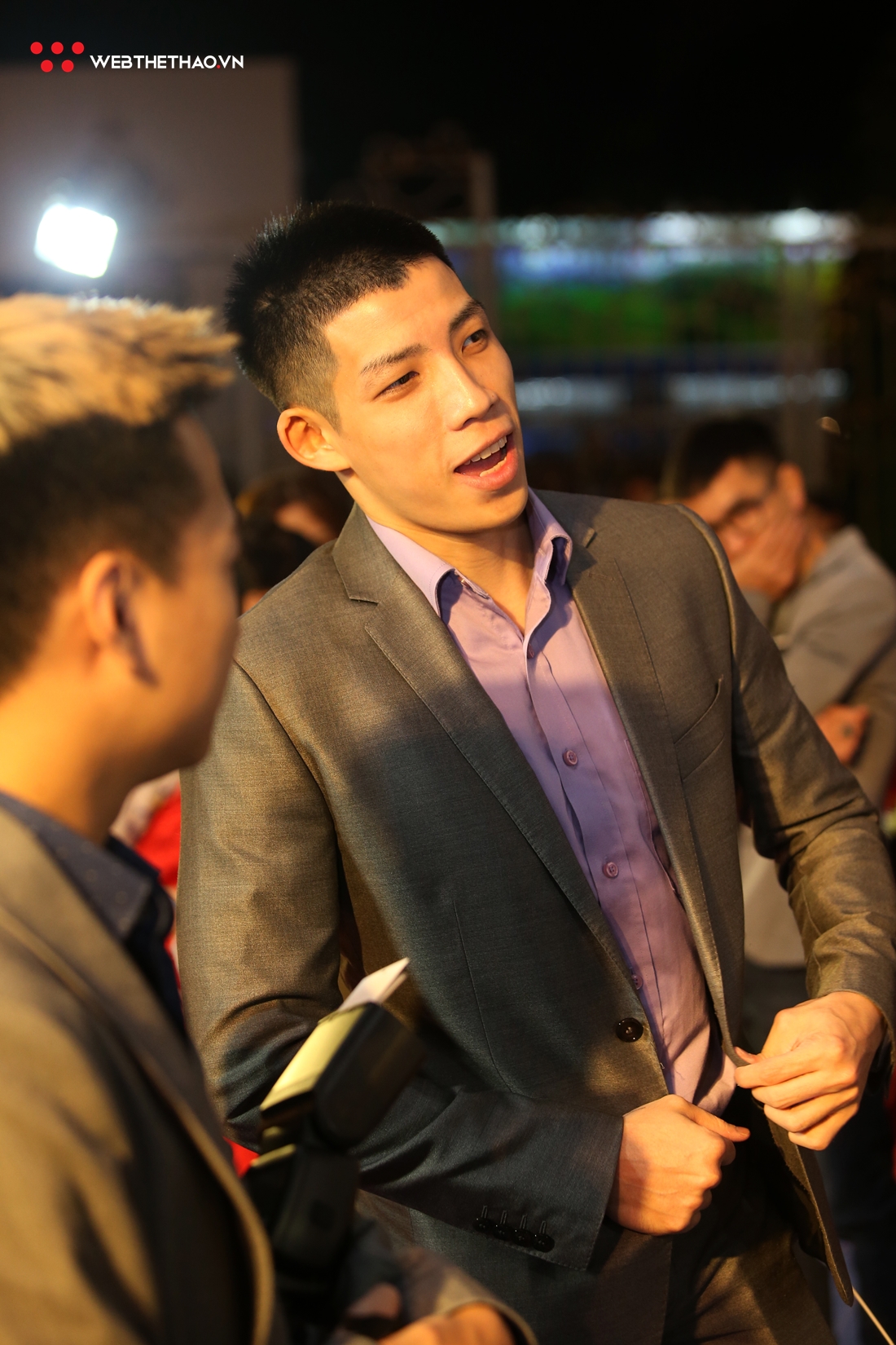 Hoàng Ca trình diễn tuyệt kỹ bóng rổ tại thảm đỏ Gala Cúp Chiến Thắng 2018