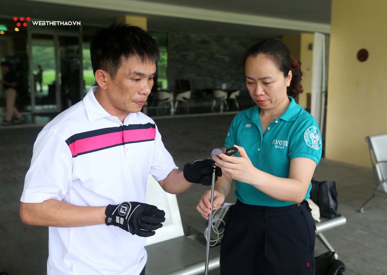 Trải nghiệm thực tế thú vị với bộ gậy golf Ryoma