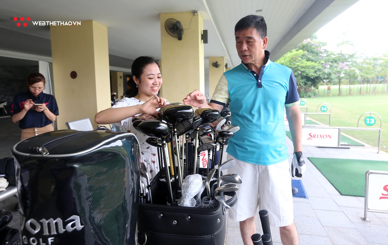 Trải nghiệm thực tế thú vị với bộ gậy golf Ryoma