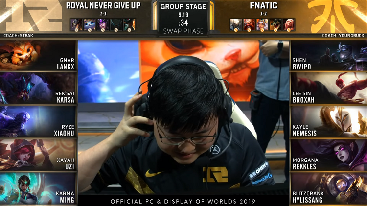RNG vs FNC: Uzi cân cả thế giới