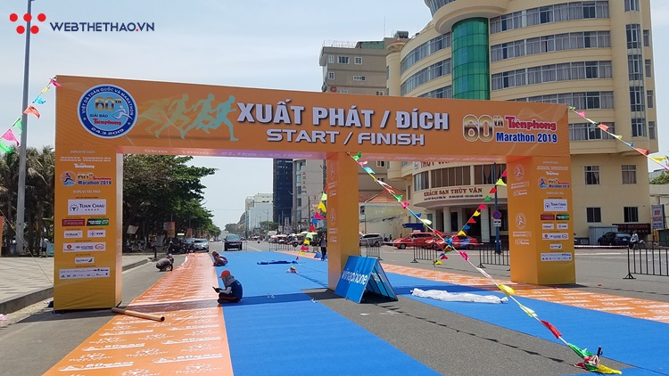 2000 runner ùn ùn đổ về Vũng Tàu nhận bib Tiền Phong Marathon 2019
