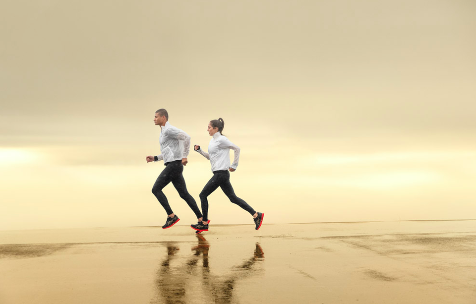 Asics ra mắt công nghệ mới giúp người chạy không bị đau gót Asics ra mắt công nghệ mới giúp người chạy không bị đau gót