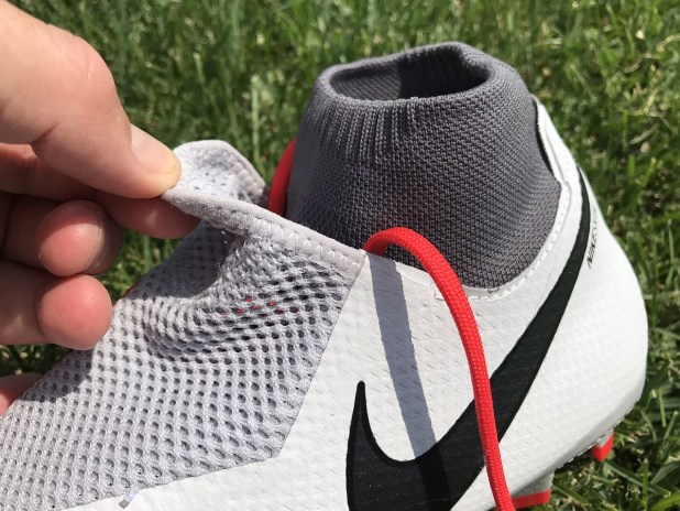 Đánh giá Nike Phantom Vision Pro: Công nghệ tiên tiến bên trong vỏ bí ẩn Đánh giá Nike Phantom Vision Pro: Công nghệ tiên tiến bên trong vỏ bí ẩn