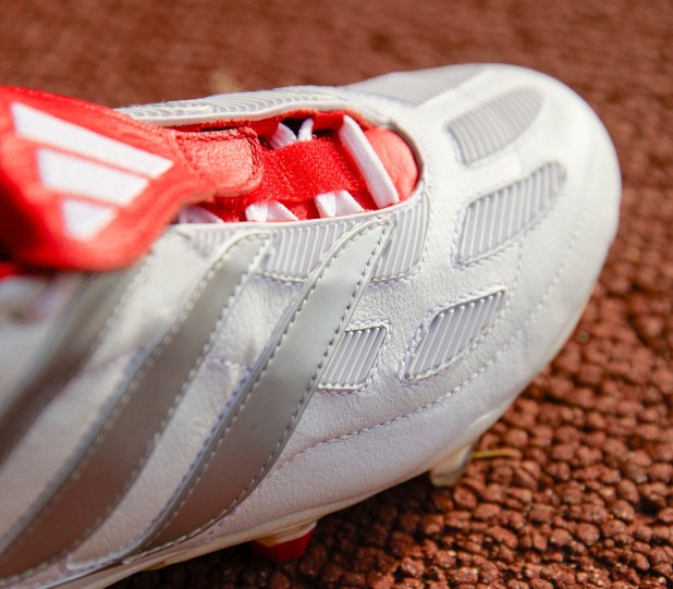 Adidas giới thiệu lại dòng Predator huyền thoại của Beckham Adidas giới thiệu lại dòng Predator huyền thoại của Beckham