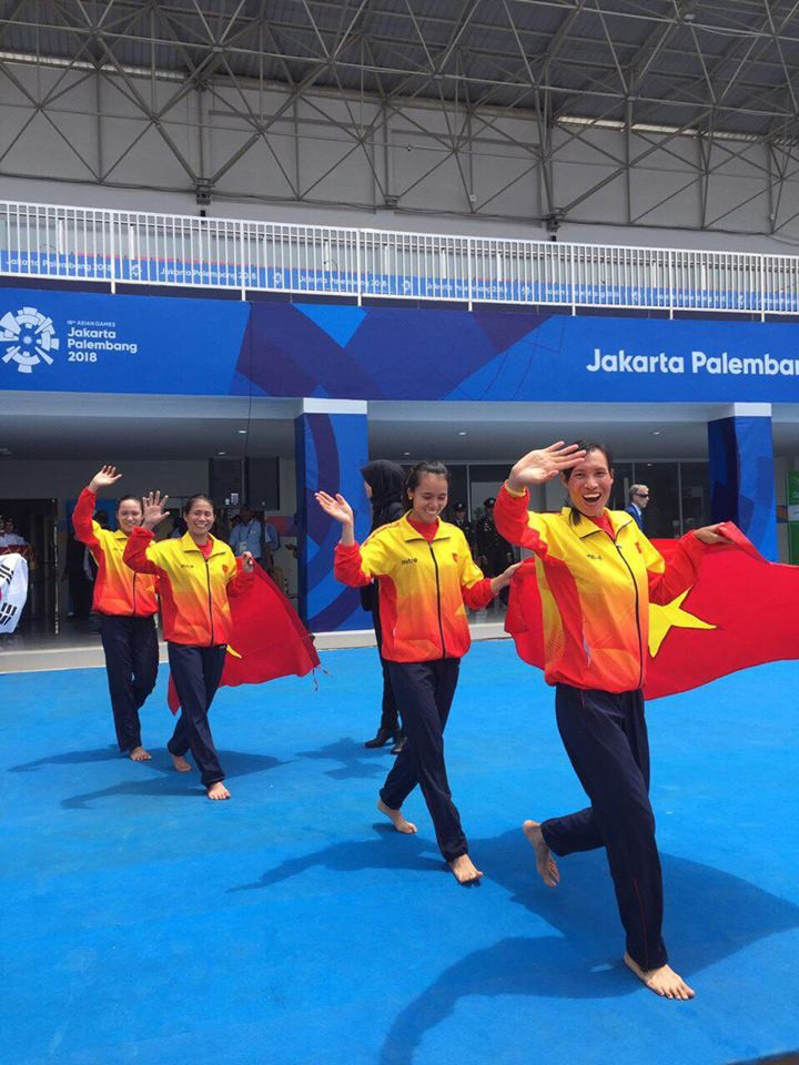 Phạm Thị Thảo, nhà vô địch đua thuyền sợ... bơi, suýt chết đuối!