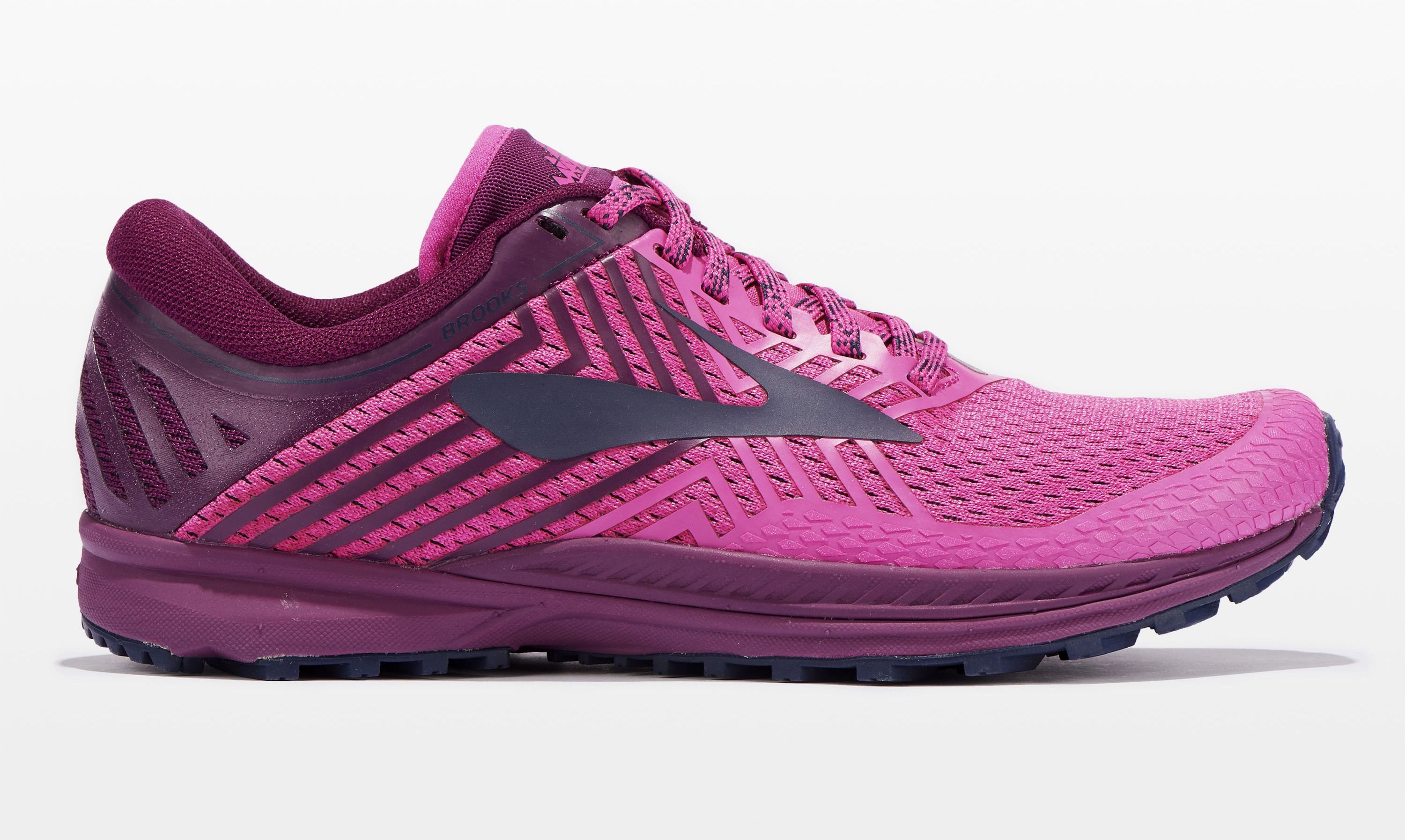11 mẫu giày chạy tốt nhất dành cho runner nữ