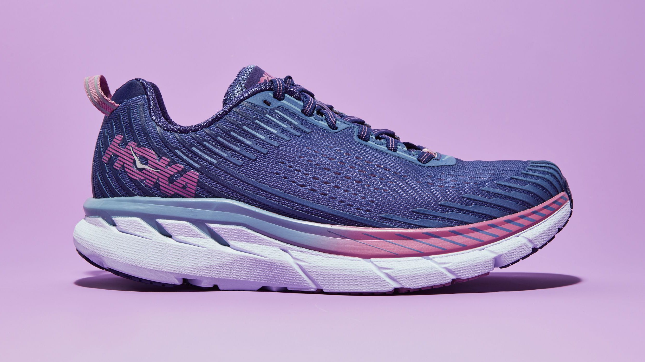 11 mẫu giày chạy tốt nhất dành cho runner nữ