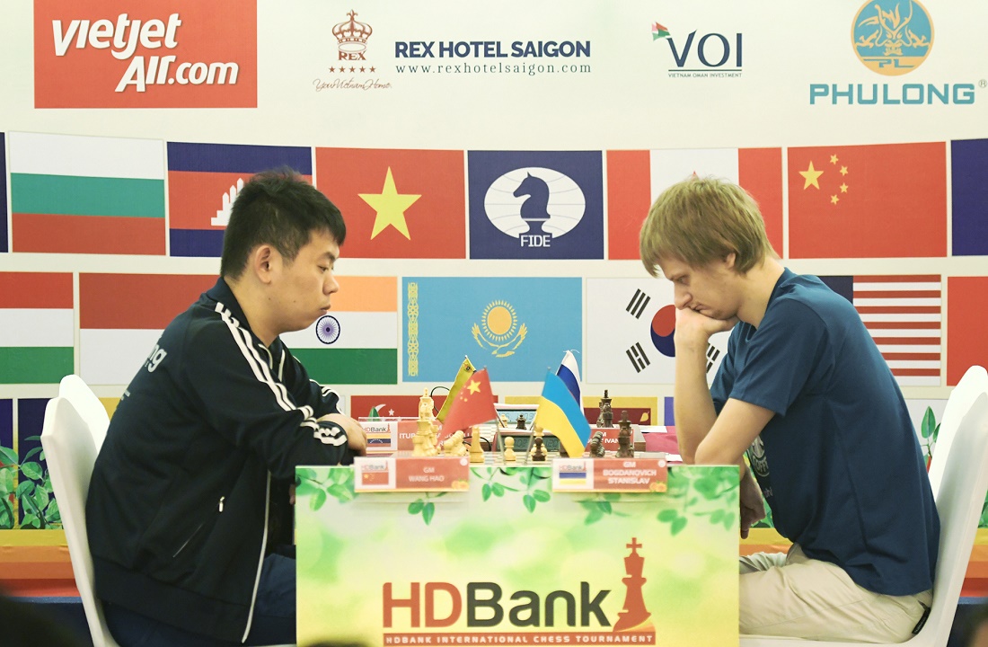 Trường Sơn và các đồng đội hết cơ hội vô địch giải cờ vua HDBank 2019