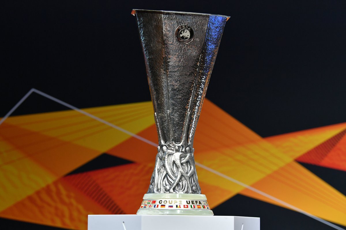 Tứ kết Cúp C2: Chelsea hẹn Arsenal ở chung kết