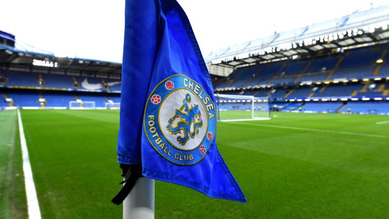 Án phạt của Chelsea sẽ giúp HLV Sarri ... không bị sa thải