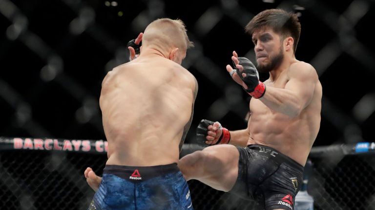 TJ Dillashaw bất ngờ bị tước đai tạm thời vì chất cấm