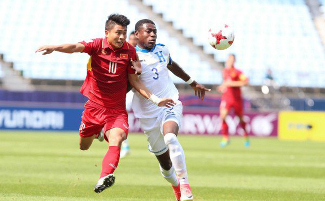 Hàng công U23 Việt Nam: Chờ HLV Park Hang-seo sắm vai tắc kè hoa