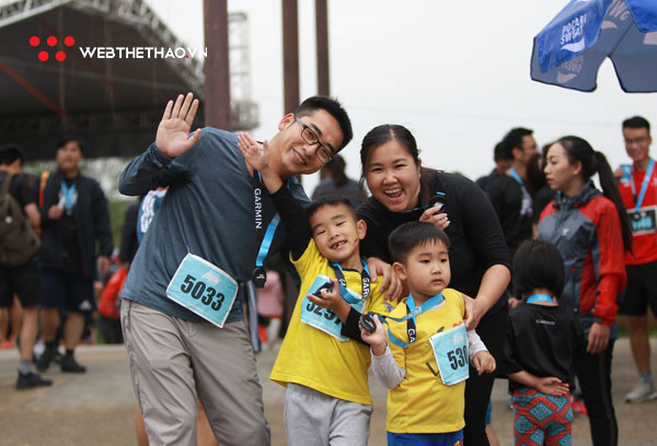 Khoảnh khắc ngộ nghĩnh của runner nhí tại Garmin Run Hanoi 2019