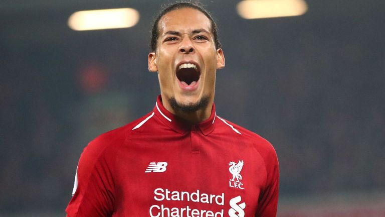 Klopp chỉ ra 2 đối thủ nặng ký cho Van Dijk tranh giải xuất sắc nhất năm