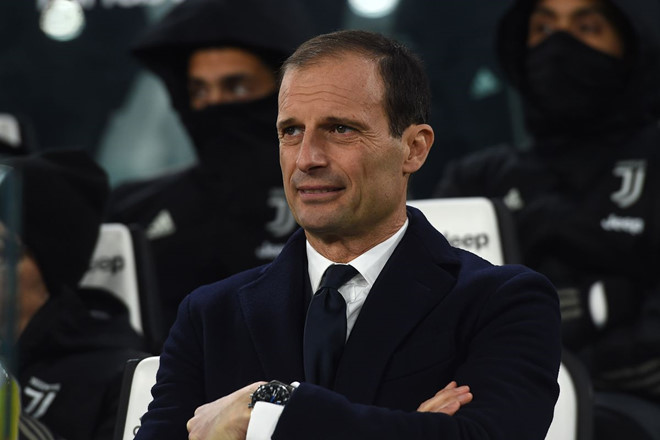 Ronaldo nổi giận với đồng đội, HLV Allegri có thể rời Juventus