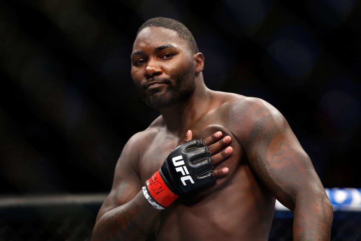 Anthony Johnson bất ngờ bị cảnh sát Florida ra lệnh bắt giữ