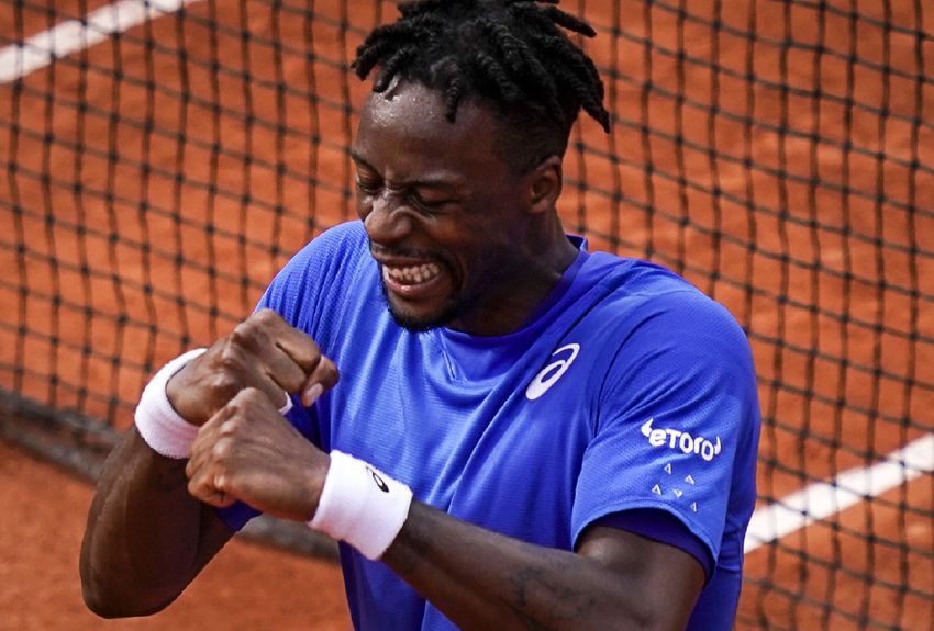 Antoine Hoang chia tay Roland Garros sau derby với Gaël Monfils