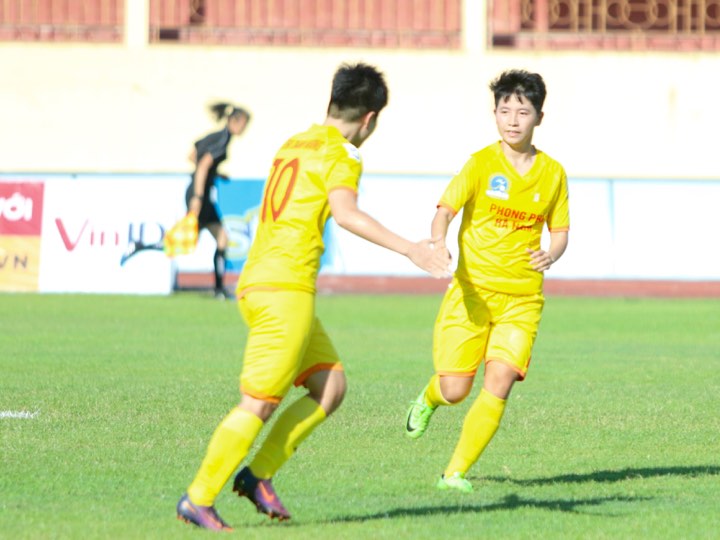 Vòng 4 giải nữ VĐQG – cúp Thái Sơn Bắc 2019: Phong Phú Hà Nam thị uy sức mạnh, TP.HCM I tạo cơn mưa bàn thắng