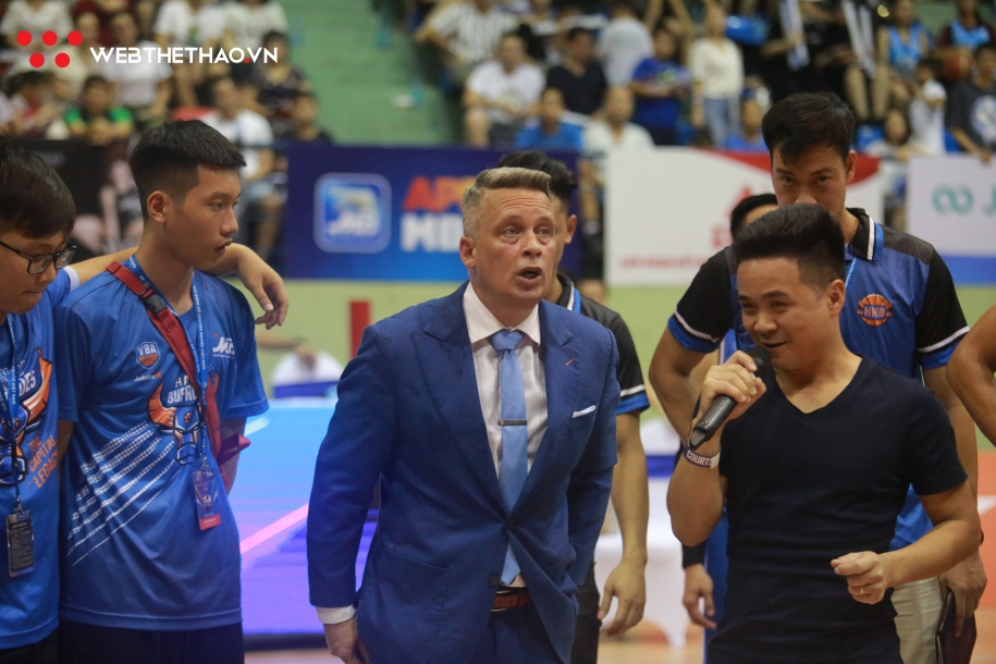 HLV Todd Purves tiết lộ điểm đến sau khi chia tay Hanoi Buffaloes