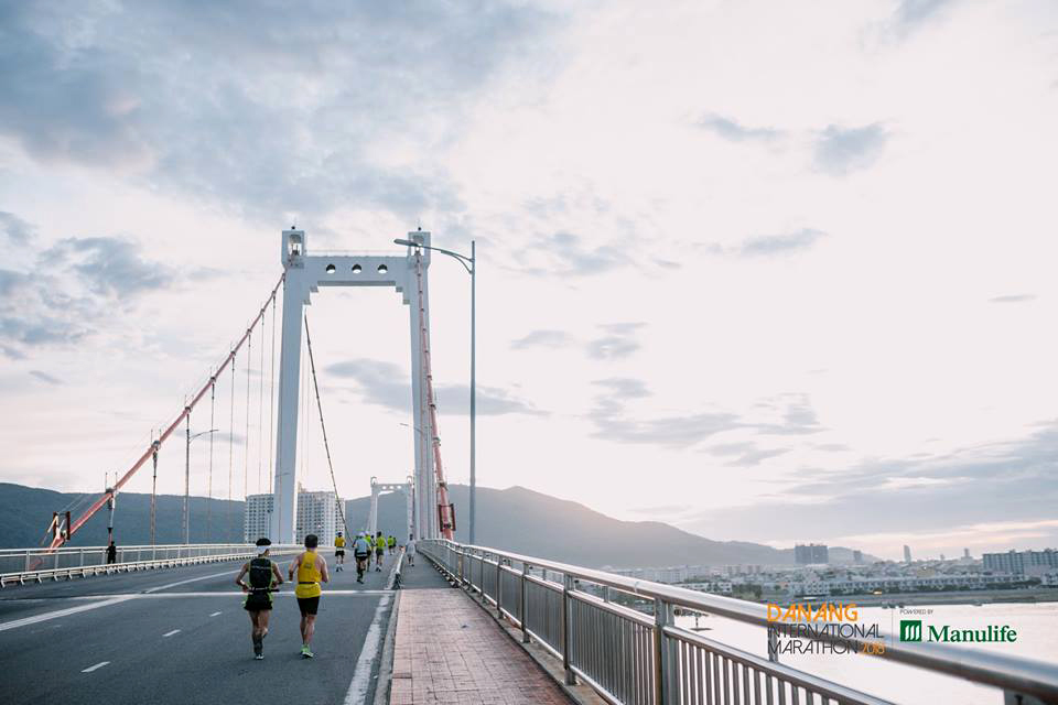 Ký ức DNIM: Marathon Đà Nẵng và cây cầu dài nhất thế giới Ký ức DNIM: Marathon Đà Nẵng và cây cầu dài nhất thế giới