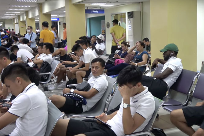 Có khi nào Hà Nội FC lại trắng tay vì những điều tưởng như vớ vẩn?