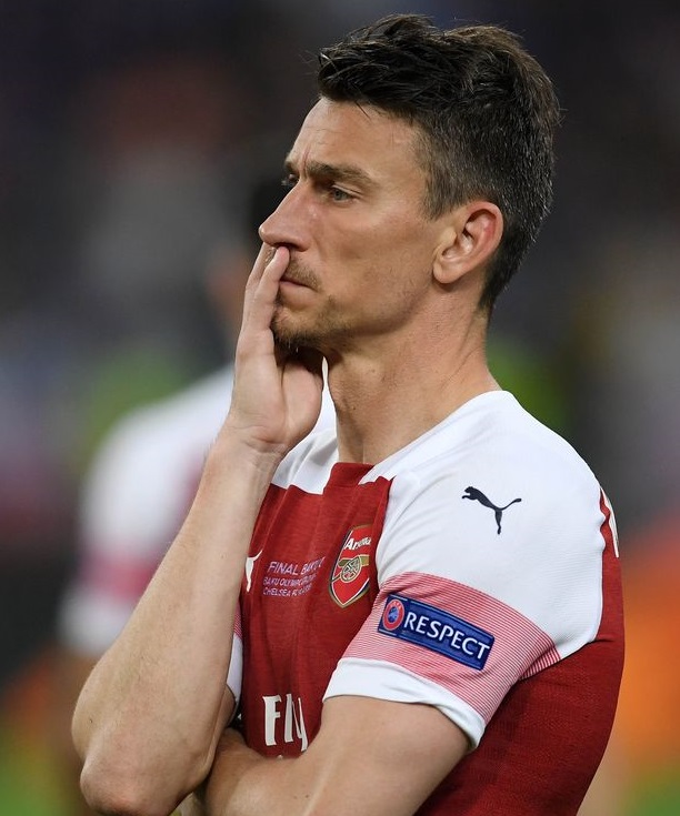 Kế hoạch đại tu hàng thủ Arsenal thay đổi thế nào sau vụ việc Koscielny?