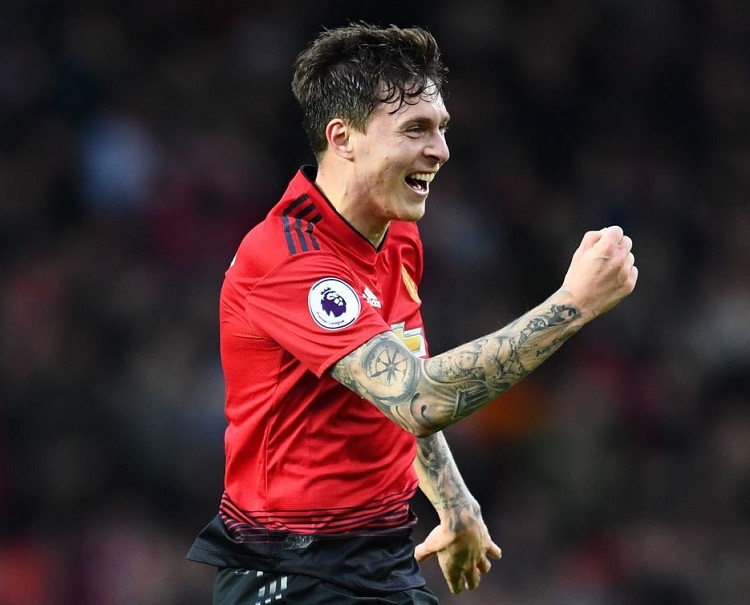 MU sẽ phải bán ai trong 6 trung vệ khi Maguire đến?