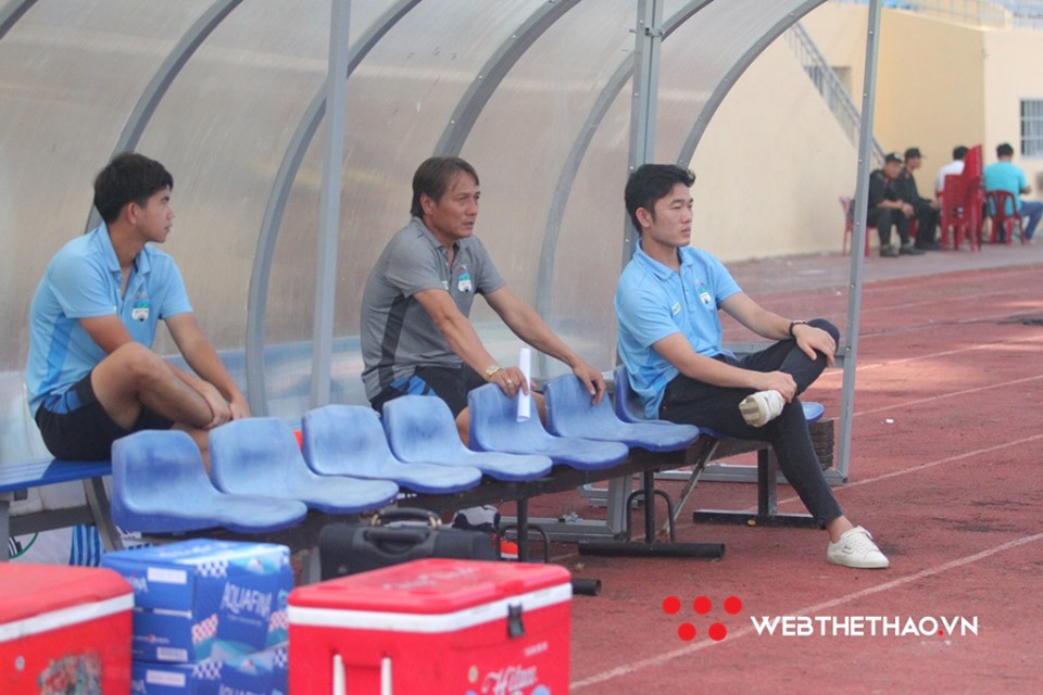 Chưa có dịp “ra mắt” HAGL, Xuân Trường thơ thẩn nhìn đồng đội “chiến Quảng Nam Chưa có dịp “ra mắt” HAGL, Xuân Trường thơ thẩn nhìn đồng đội “chiến Quảng Nam