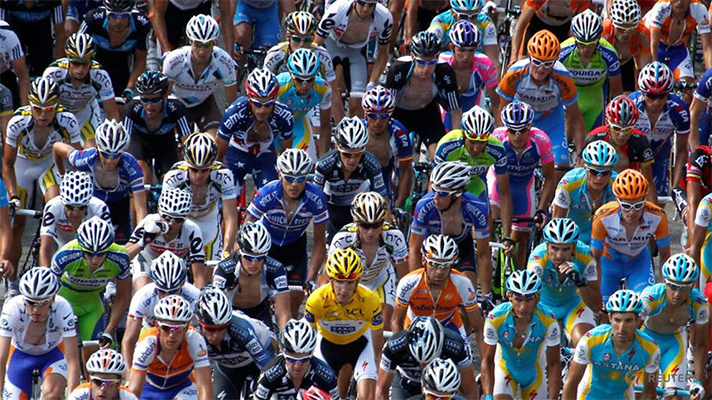 Tour de France kỷ niệm 100 năm: Vì sao người thắng chung cuộc lại mặc áo vàng? Tour de France kỷ niệm 100 năm: Vì sao người thắng chung cuộc lại mặc áo vàng?